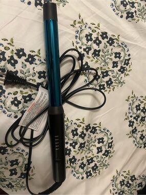 Babyliss 1 in. Teal Barrel Curling Wand - Metallic Teal & Black